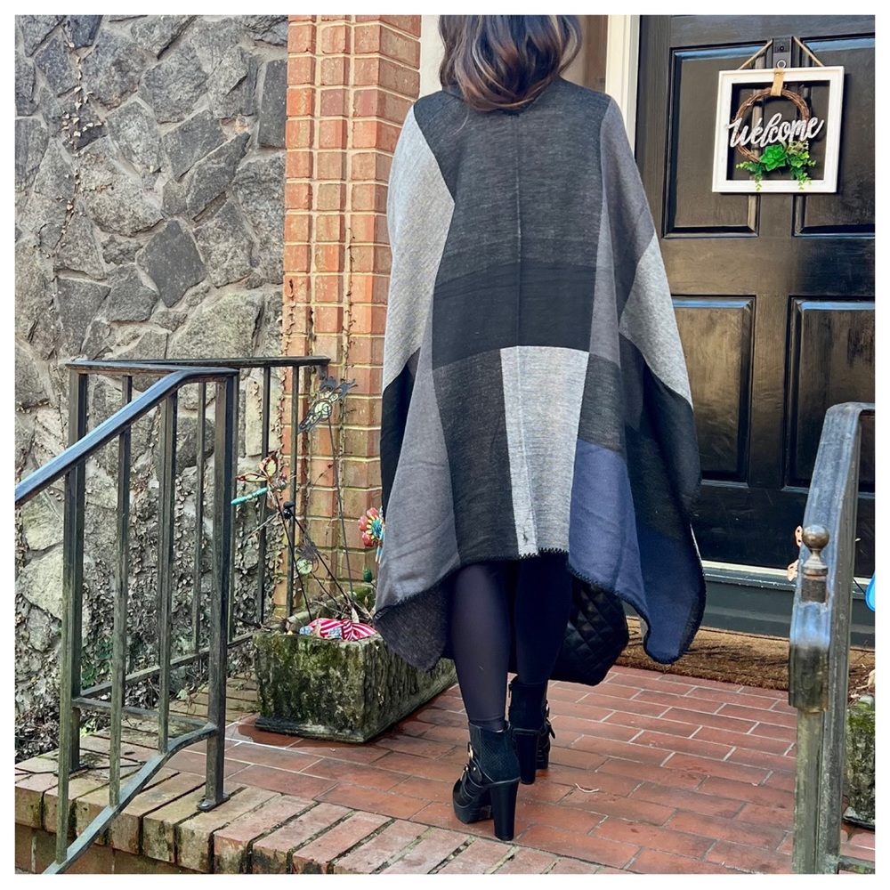 17 Fall/Winter Oversized Color Block Boho Poncho Shawl - Picture 4 of 9